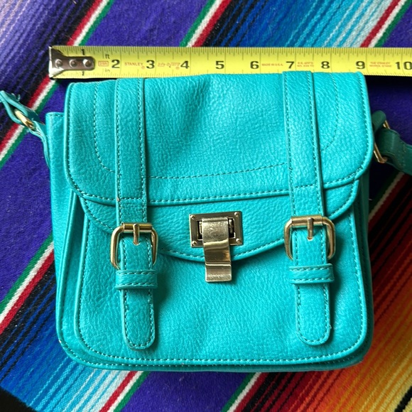 Steve Madden shoulder purse w adjustable strap small - Picture 9 of 11
